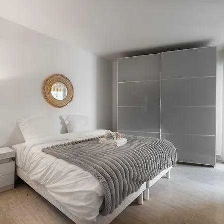 Reine Astrid Palm 3*